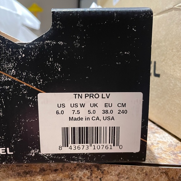 Unparallel Rock Climbing Shoes - Picture 3 of 3